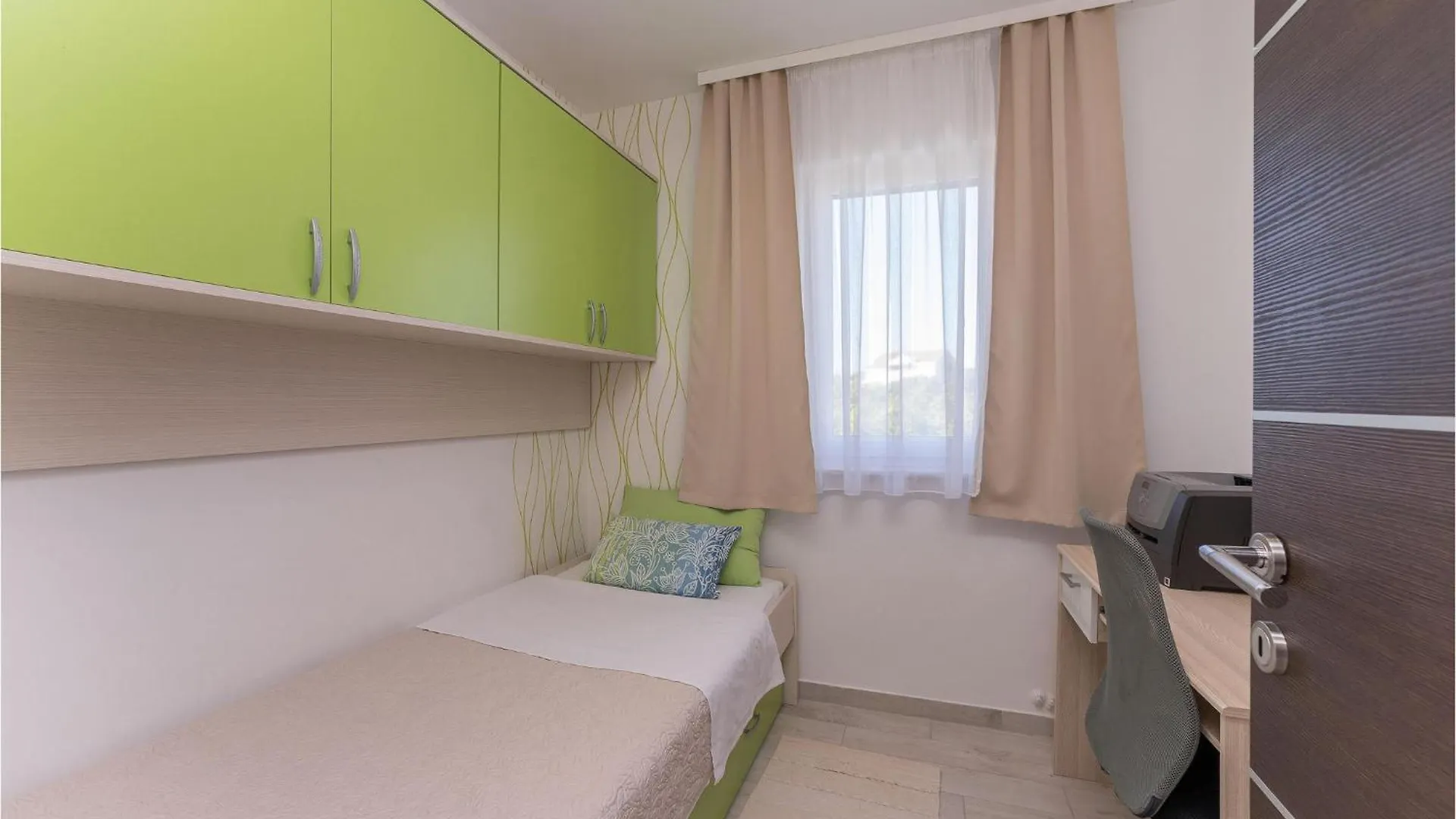 Amazing Home In Zaton With Heated Swimming Pool 度假居 扎顿