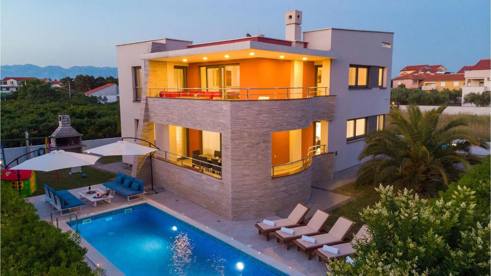 Amazing Home In Zaton With Heated Swimming Pool 扎顿